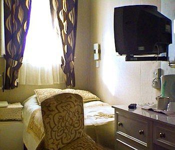 Balmoral Hotel 2*