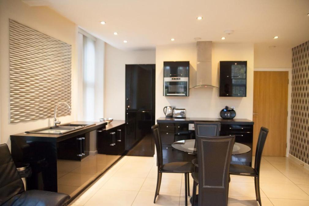Signature Living, Serviced Apartments, Liverpool * Southport