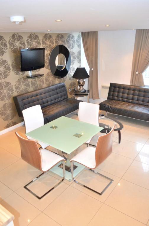 Signature Living, Serviced Apartments, Liverpool Apartment *